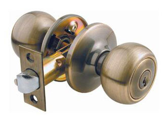 Door handles or door knobs? Which one you should choose and why?